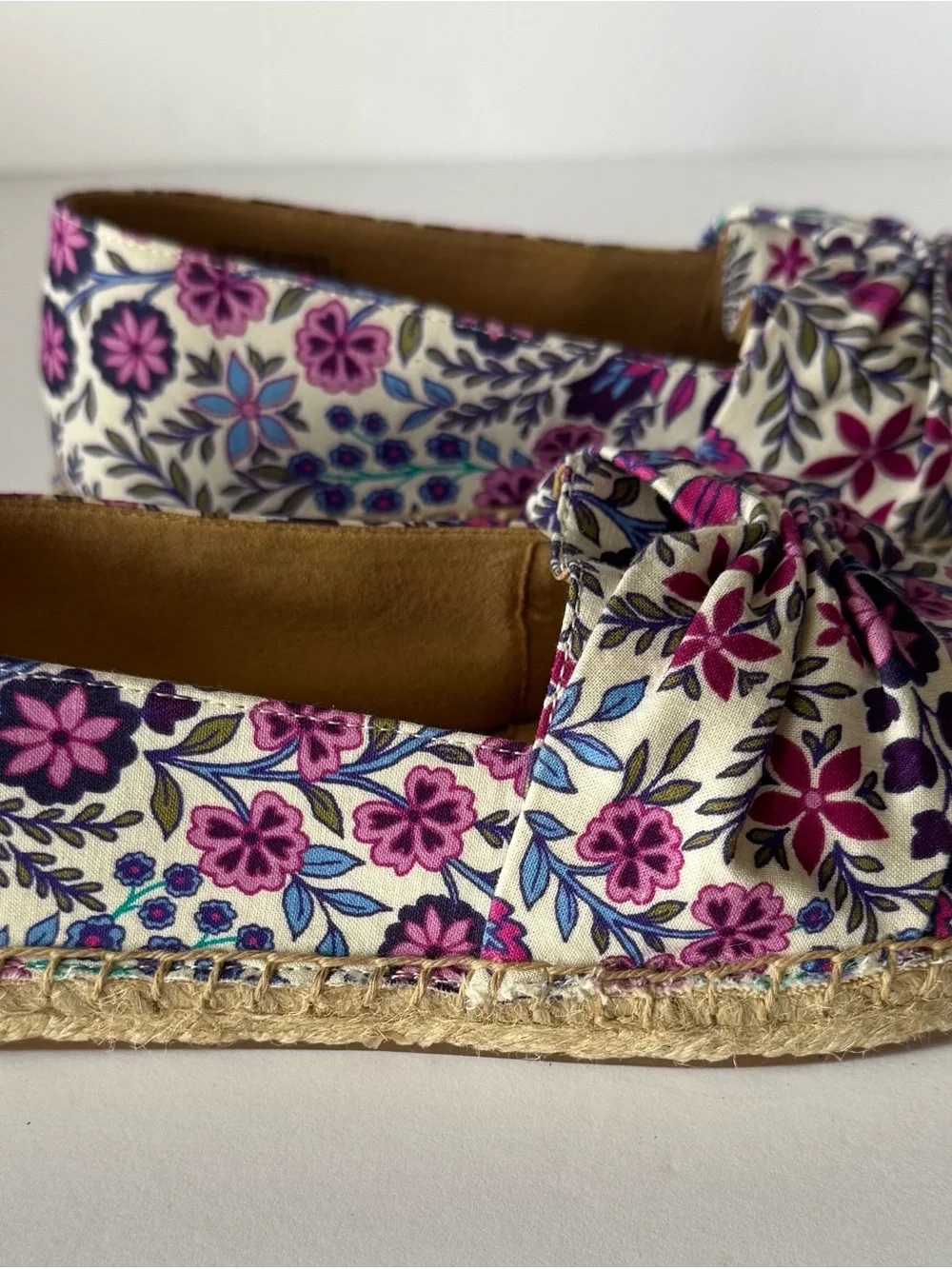 Talbots Izzy Women’s 7 Flats Bow Knot Floral Print Espadrille Slip On Casual EUC